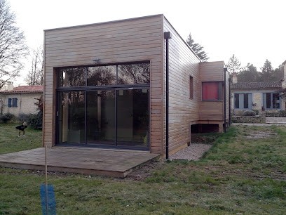 Janet Jérôme, Architecte aux Eyzies-de-Tayac-Sireuil