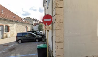 MBA, Architecte à Pontarlier