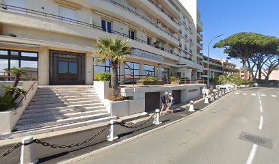 Leandri René, Architecte à Sainte-Maxime