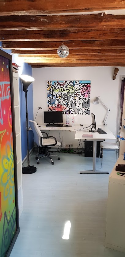 Yako, Architecte à Thiverval-Grignon