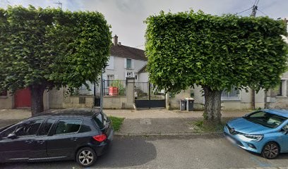 Collectifmultichamps, Architecte à Moret-Loing-et-Orvanne