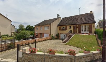 Perrette Hubert, Architecte aux Ayvelles