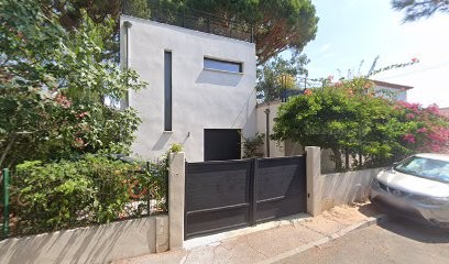 Pyra Frederique, Architecte à Hyères