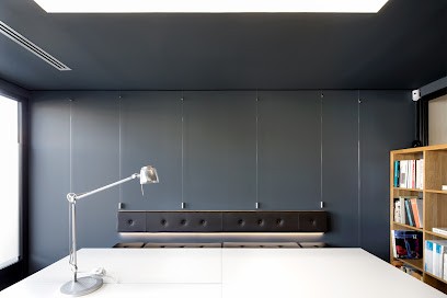 ADEM SERTGOZ ARCHITECTE, Architecte à Éguilles