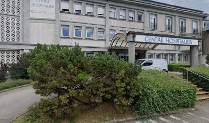 Centre Hôpitalier Administrative Services, Architecte à Saint-Junien